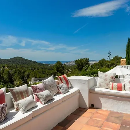House With 5 In Furnet With Wonderful Sea View, Private Pool, Enclo...