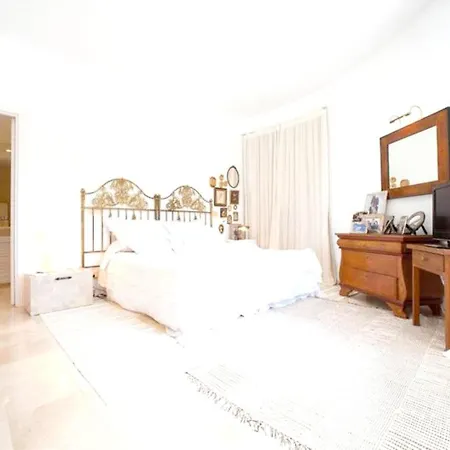House With 5 In Furnet With Wonderful Sea View, Private Pool, Enclo... Daire
